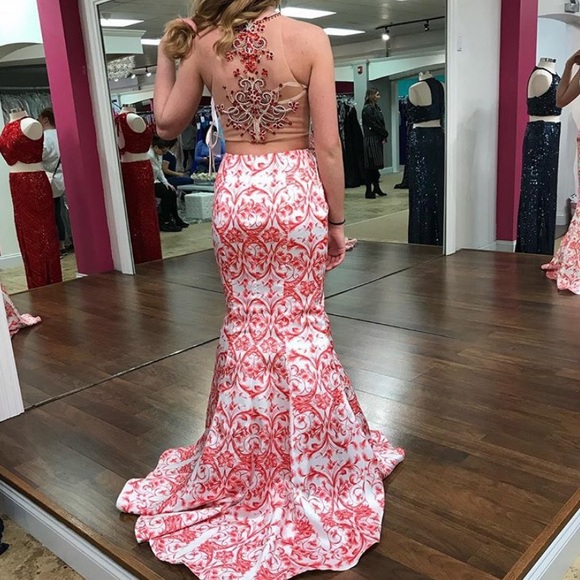 PROM DRESS - Picture 1 of 8